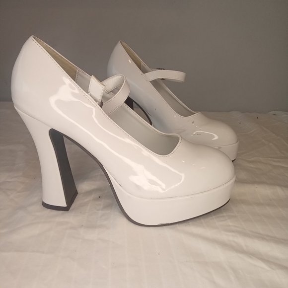 Bundle of 8 Pairs of Shoes All Styles Some Never Worn Size 10 - Picture 7 of 8